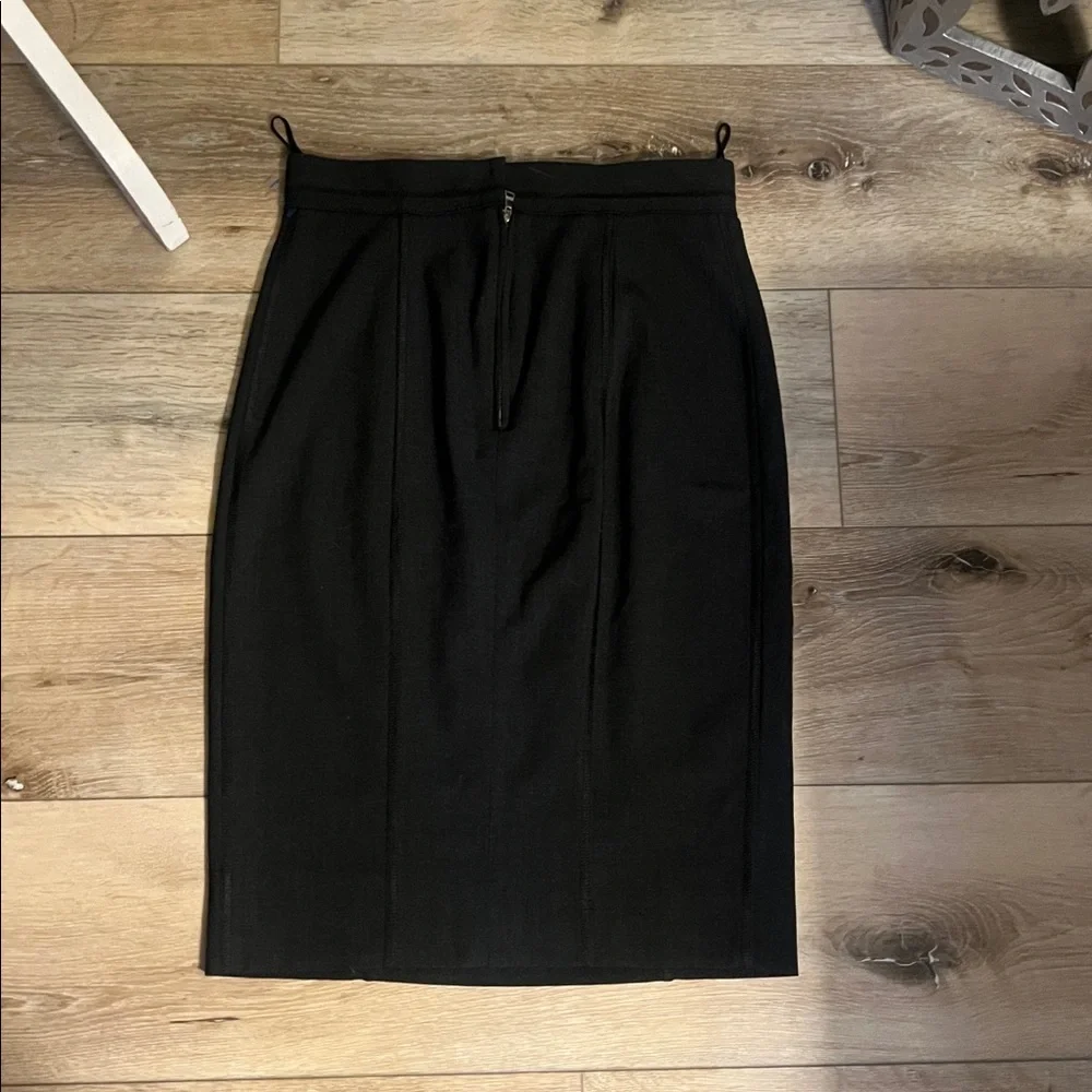 ๐ 1 hour sale. Dolce & Gabbana, EU 40 US 4, Classic Black Pencil Skirt - Picture 16 of 16